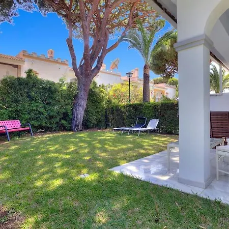 Marbella, Close To The Beach, Shared Pool, 5 Bedrooms