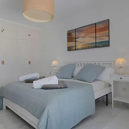 Σπίτι διακοπών Marbella, Close To The Beach, Shared Pool, 5 Bedrooms