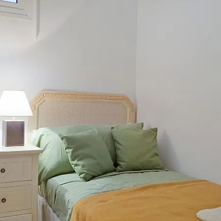 بيت للعطل Marbella, Close To The Beach, Shared Pool, 5 Bedrooms *