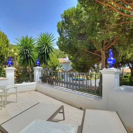 Hébergement de vacances Marbella, Close To The Beach, Shared Pool, 5 Bedrooms Marbellac