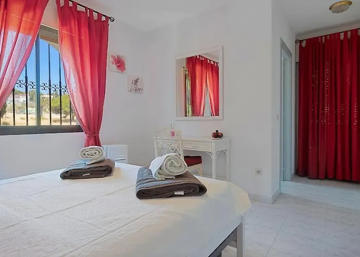 別荘 Marbella, Close To The Beach, Shared Pool, 5 Bedrooms マルベーリャ