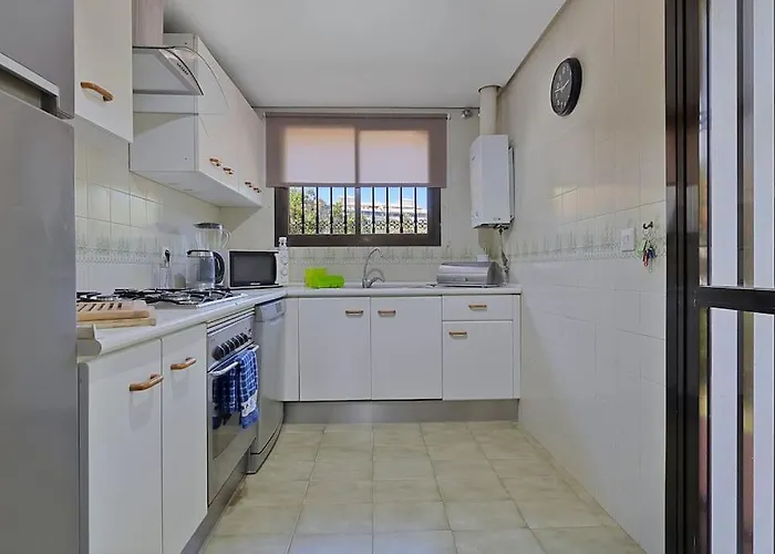 別荘 Marbella, Close To The Beach, Shared Pool, 5 Bedrooms