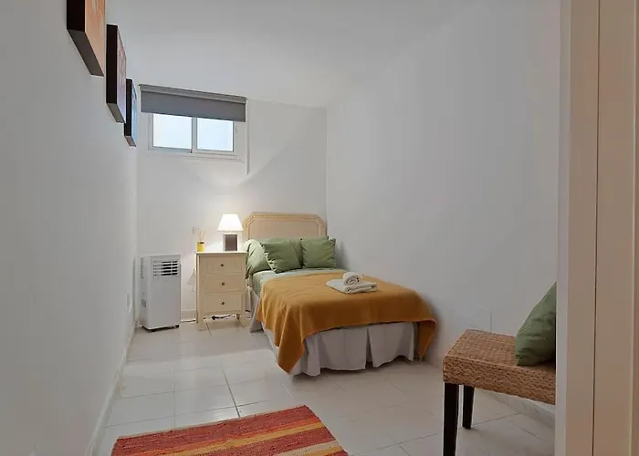 別荘 Marbella, Close To The Beach, Shared Pool, 5 Bedrooms *