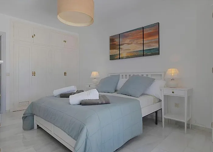 別荘 Marbella, Close To The Beach, Shared Pool, 5 Bedrooms