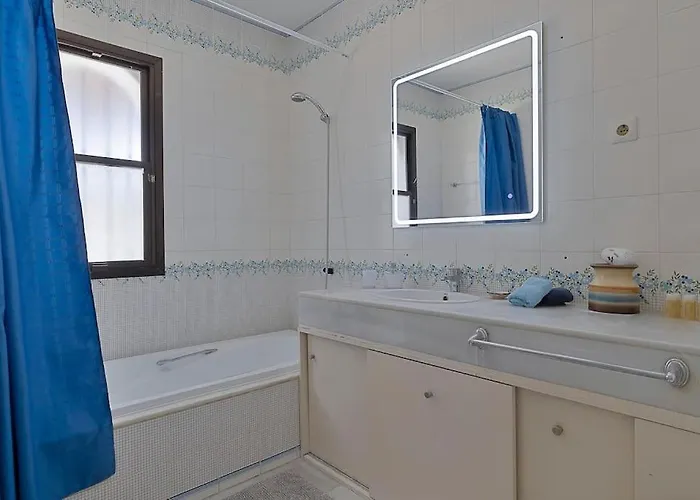 別荘 Marbella, Close To The Beach, Shared Pool, 5 Bedrooms マルベーリャ