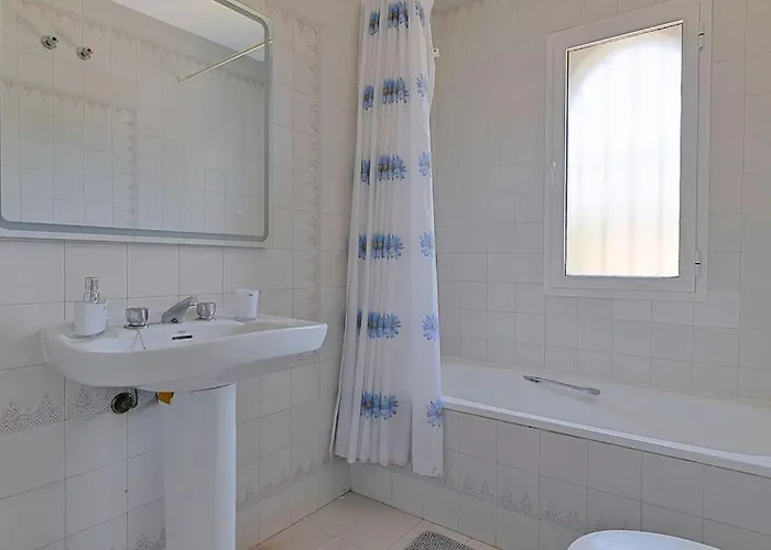 Marbella, Close To The Beach, Shared Pool, 5 Bedrooms マルベーリャ